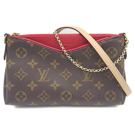 Louis Vuitton Monogram Pallas Clutch Monogramm
