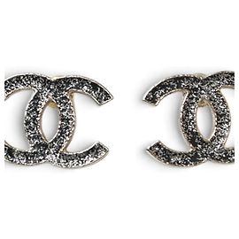 Pendientes de botón Chanel Silver Plata