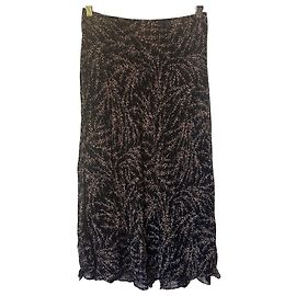 Saia DKNY em seda preta com estampa botânica Preto Bege