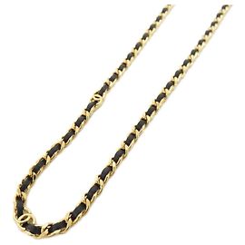 Colar Chanel ABH129 Preto Dourado