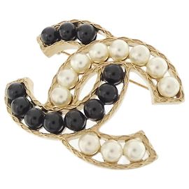 Chanel 96256 Brooch Black White Gold Black White Golden
