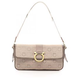 Salvatore Ferragamo Gancini Shoulder Bag/Handbag Beige