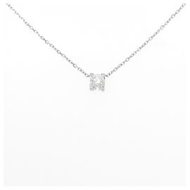 Colar Cartier C de em ouro branco com pendente de diamante Dourado