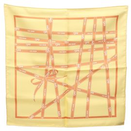 Hermès Pañuelo Hermes Petit Carré 40 Bolduc Naranja Amarillo
