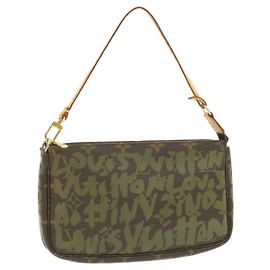 LOUIS VUITTON graffiti Pochette Accessoires Pouch Green M92191 LV Altro