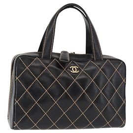 CHANEL Wild Stitch Hand Bag Couro Preto Ouro CC Outro