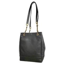 Bolsa de ombro Chanel Triple Coco em couro caviar Preto