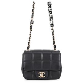 Chanel Mini Flap Shoulder Bag Chocolate Bar aus schwarzem Lammleder Schwarz