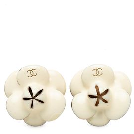 Chanel White CC Gold Plated Enamel Camellia Clip-On Ohrringe Weiß