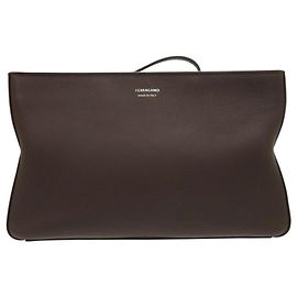 Salvatore Ferragamo Ferragamo Soft Pouch aus braunem Leder Braun Dunkelbraun