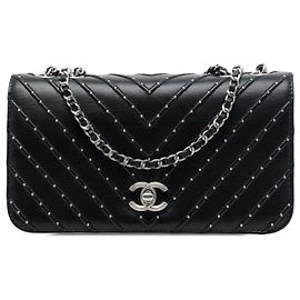 Chanel Black Chevron Lambskin Stud Wars Full Flap Negro