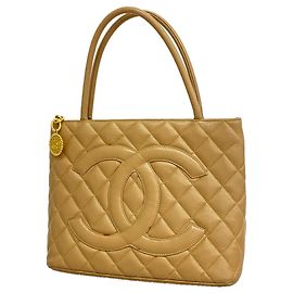 Bolso Tote Chanel de piel de becerro granulada Beige