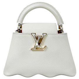 Sac à main Louis Vuitton Capucines MINI en cuir Blanc