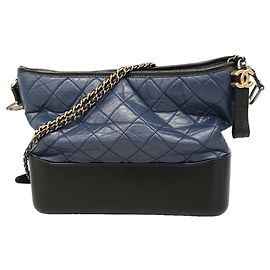 Borsa a tracolla Chanel Gabrielle Hobo Nero Blu navy