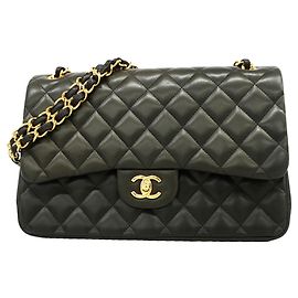 Borsa a tracolla Chanel in pelle d'agnello nera Nero