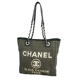 Chanel Deauville Canvas Chain Tote Bag Braun Schwarz