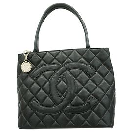 Saco Tote Chanel em couro de bezerro granulado preto Preto