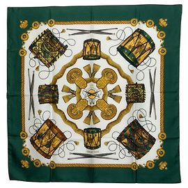 Hermès Foulard Hermes Carre 90 LES TAMBOURS Multicolore Verde