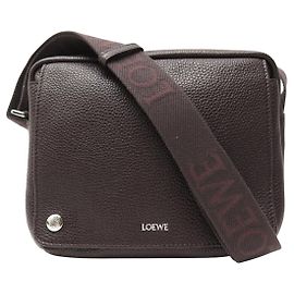 NOVA BOLSA DE TIRO LOEWE PEBBLE MESSENGER BANBA73X04 COURO GRAINÊ Marrom