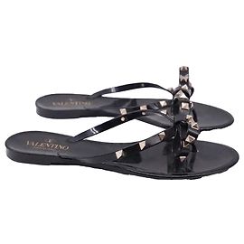 Sandali Rockstud Valentino Garavani in PVC nero Nero