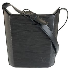 Louis Vuitton Epi Sac Sou Shoulder Bag Nero
