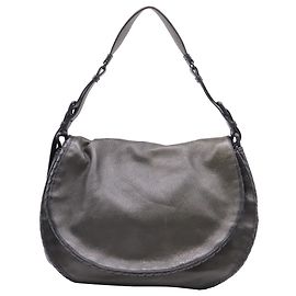 Bolsa Hobo Bottega Veneta com acabamento Intrecciato em couro Olive Verde Verde oliva