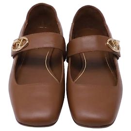 Valentino Garavani VLogo Locker Mary Jane en cuir marron Marron Rouge