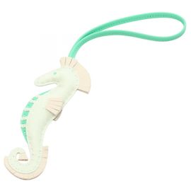 Hermès Accessoire Porte-clé Hippocampe Hermes Ipo Vert Écru
