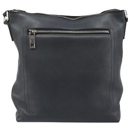 Louis Vuitton Shawnee Pochette Utah Leather Brown