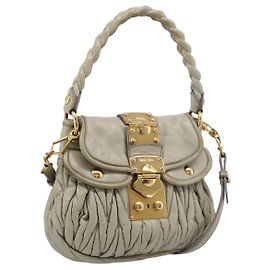 Bolso Miu Miu Matelassé de piel 2way Beige Tono Dorado Auth 208870A Beige Otro