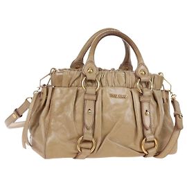 Bolsa de mão Miu Miu em couro 2way Beige Gold Auth 167776M Bege Dourado
