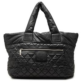 Sacola Reversível Coco Cocoon em Nylon Matelassé Large, Preta, Chanel Preto