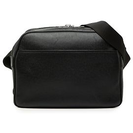 Bolsa Tiracolo Louis Vuitton Taiga Reporter PM Preta Preto