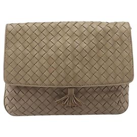 Bottega Veneta Tassel Flap Intrecciato Nappa Medium Beige