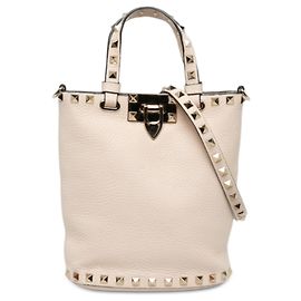 Borsa a secchiello Valentino Rockstud in pelle bianca Bianco Crudo