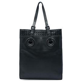 Tote Bottega Veneta Oculus em couro preto com acabamento Intrecciato Preto
