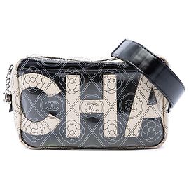 Borsa Camera Chanel in tela rivestita nera con logo Camélia Nero