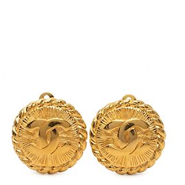 Orecchini a clip rotondi placcati oro Chanel Gold CC D'oro