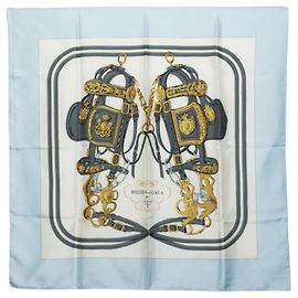 Hermès Hermes Carre 90 Brides de Gala Schal Weiß Hellblau