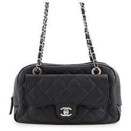Bolsa de ombro Chanel Matelassé em couro de bezerro granulado preto Preto