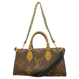 Bolsa de mão OnTheGo EW com corrente Monogram Giant Reverse Louis Vuitton Marrom