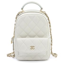 Mini mochila Chanel Matelasse con cadena Blanco