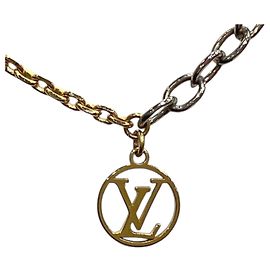 Colar Louis Vuitton Logo Mania Dourado