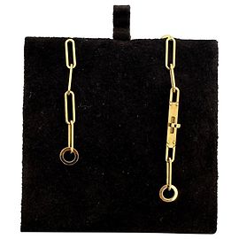 Boucles d'oreilles Hermès 18K Kelly Chaine Drop en métal doré Doré