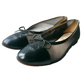 Chanel Black Leather and Mesh CC Bow Ballet Flats Black