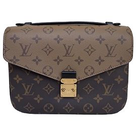 Louis Vuitton Pochette Métis Monogram Otro