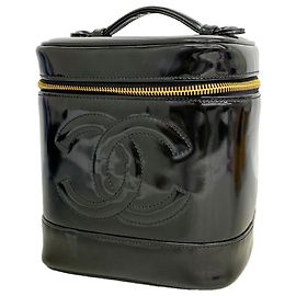 Borsa Vanity Chanel in pelle verniciata nera Nero