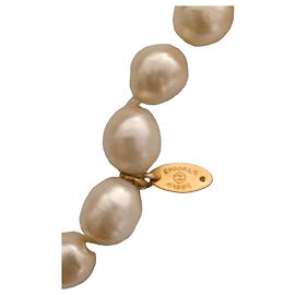 Chanel Modeschmuck-Perlenkette Roh