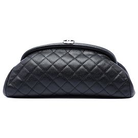 Clutch Chanel Timeless Kisslock em couro caviar matelassé preto Preto