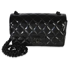 Sac Chanel So Black Mini Rectangular Flap en cuir verni matelassé Noir